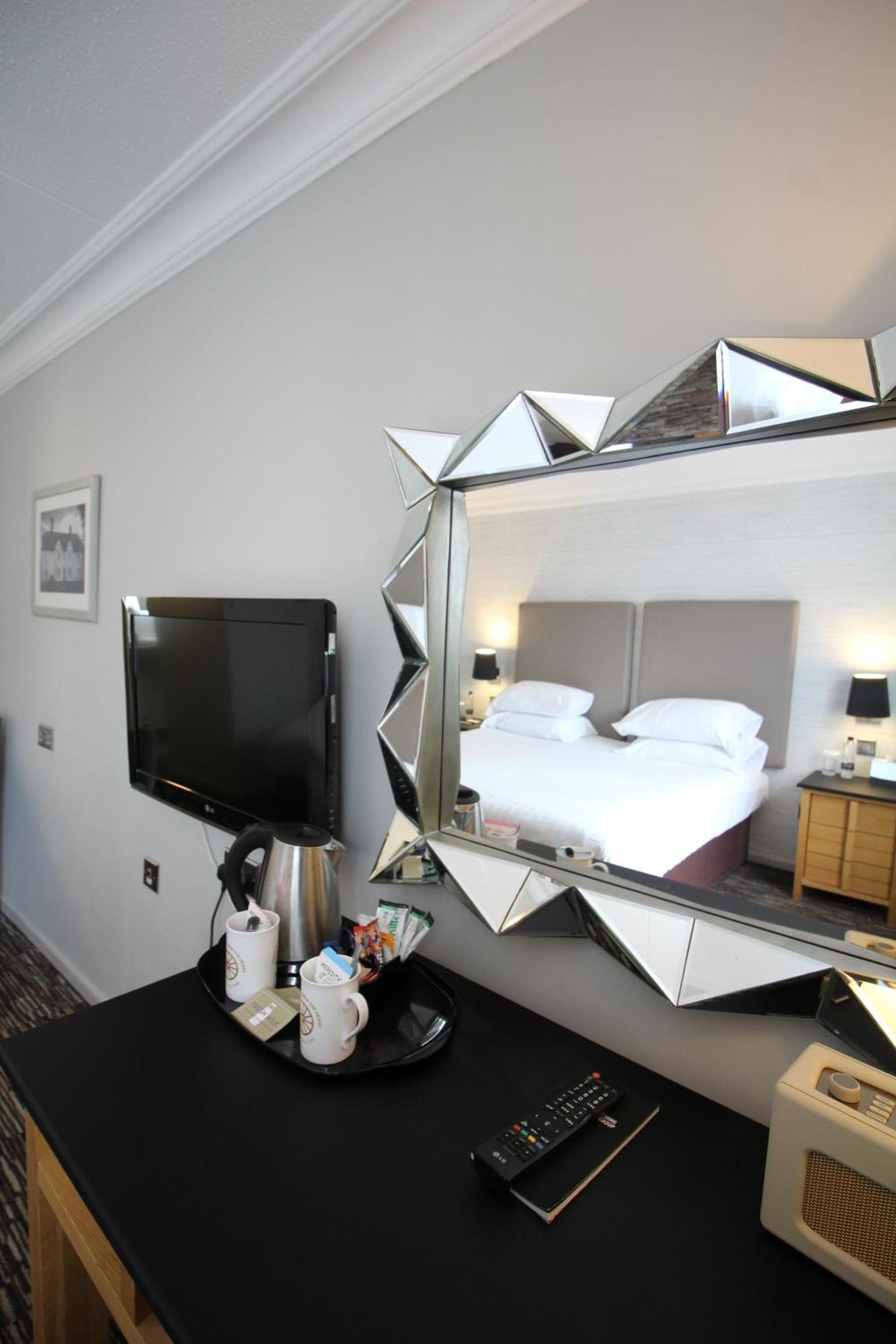 The Saracens Head Hotel Great Dunmow Eksteriør bilde