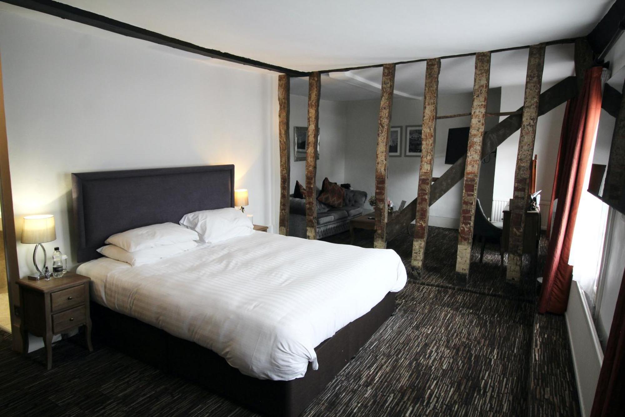 The Saracens Head Hotel Great Dunmow Eksteriør bilde