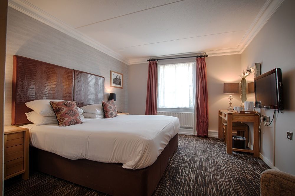 The Saracens Head Hotel Great Dunmow Eksteriør bilde