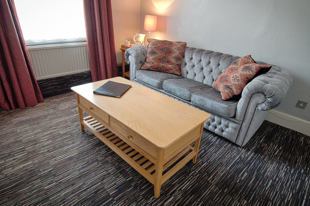 The Saracens Head Hotel Great Dunmow Eksteriør bilde