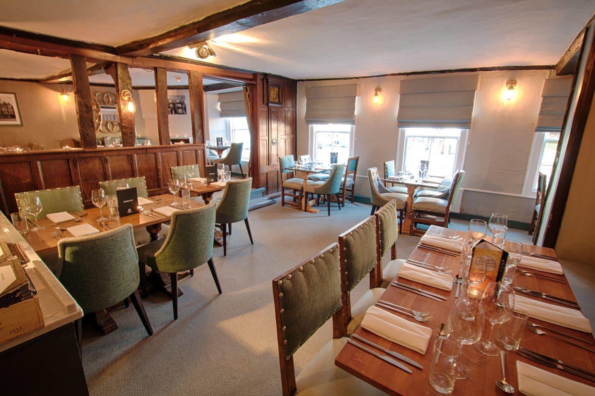 The Saracens Head Hotel Great Dunmow Eksteriør bilde